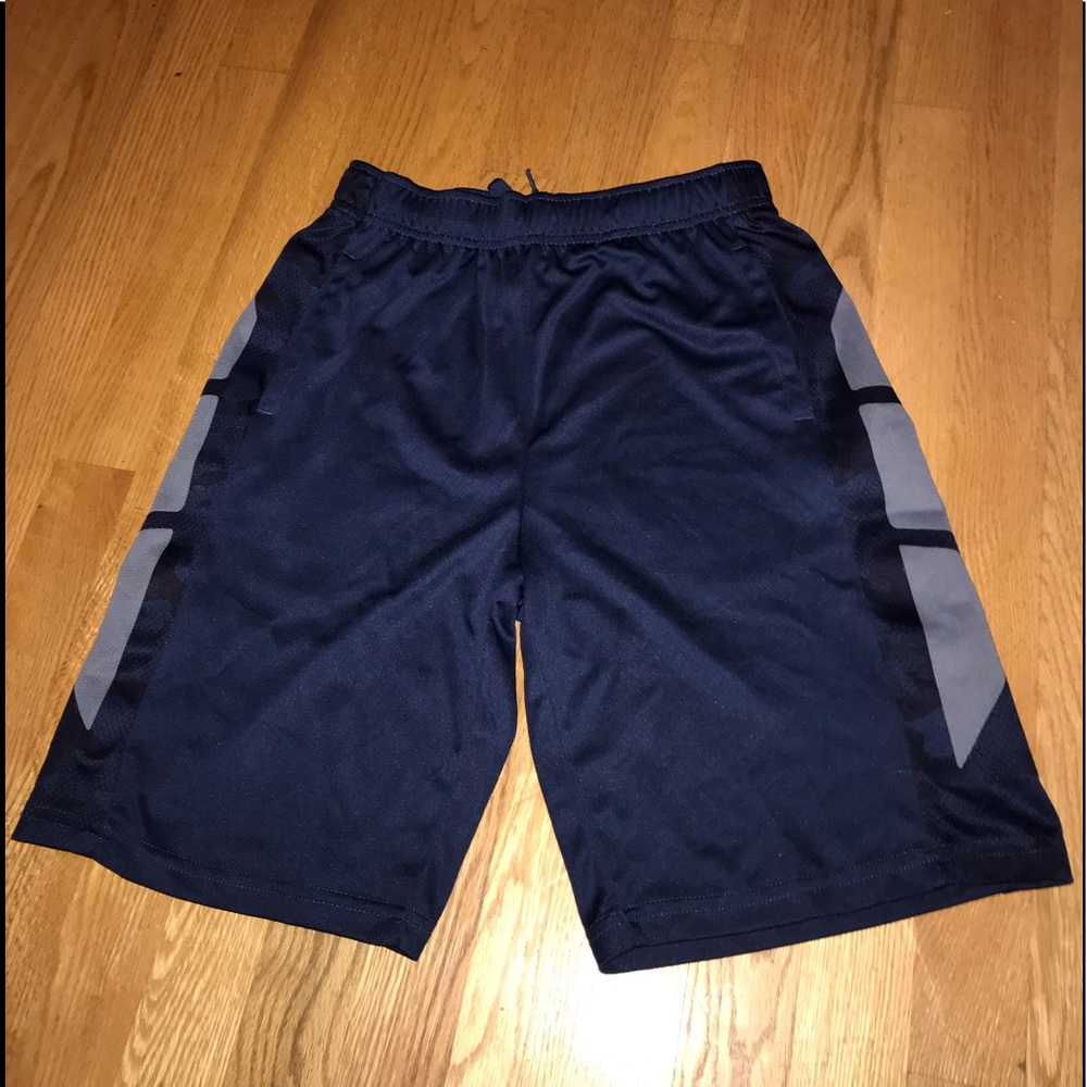 dark blue shorts with grey design on the sides